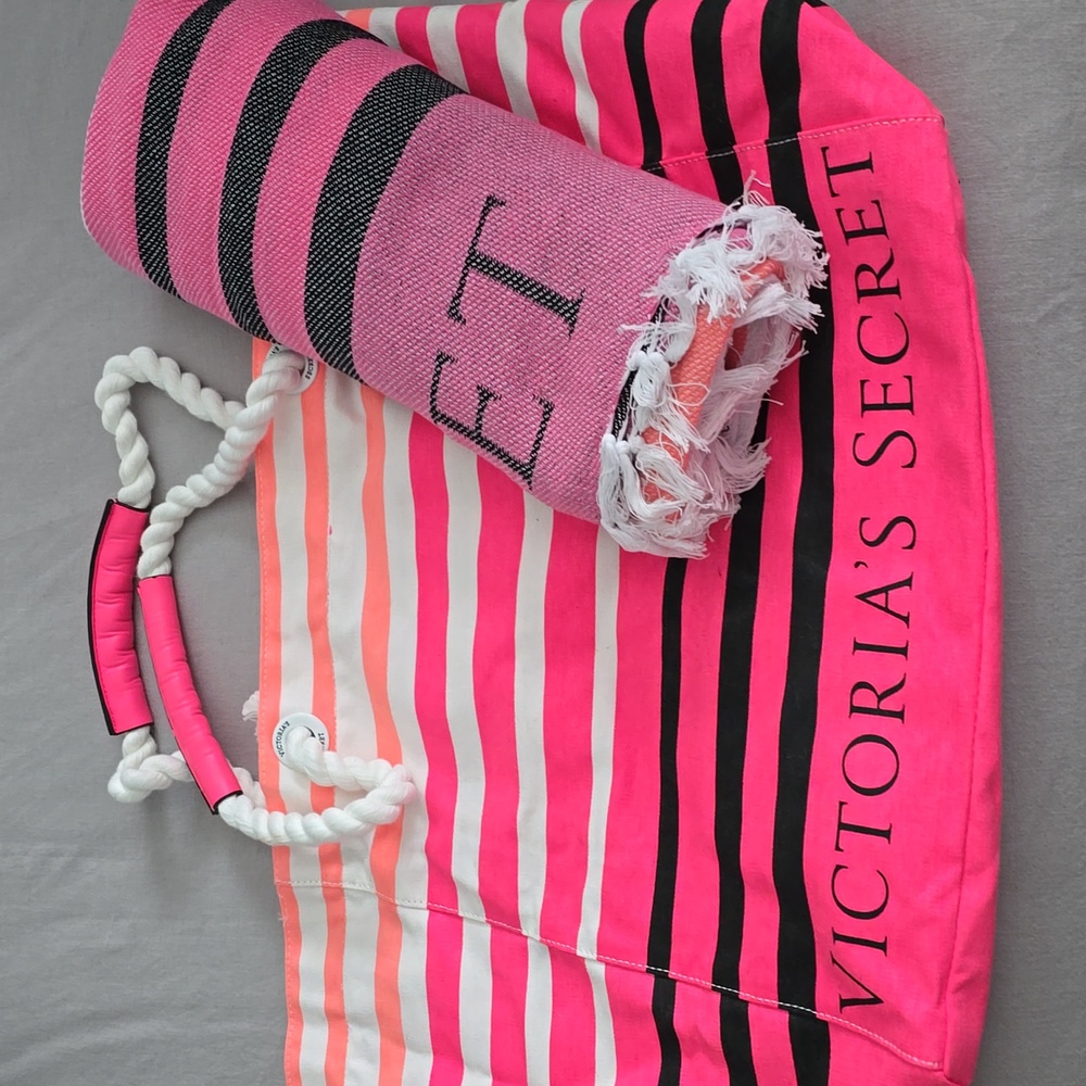 🐚Victoria's Secret Pink/Black Tote Bag w Matching Beach Blanket NWOT
